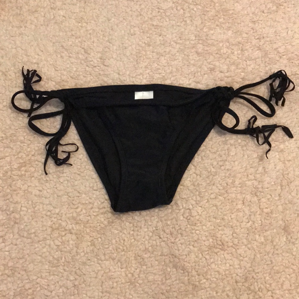 Black String Binkini Bottoms (NEVER WORN W/TAGS)